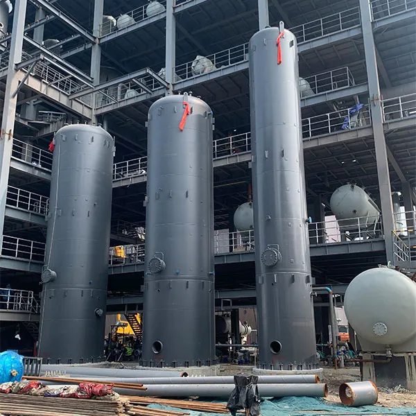 Энергоэффективная химическая ректификационная колонна с металлическими тарелками из углеродистой стали