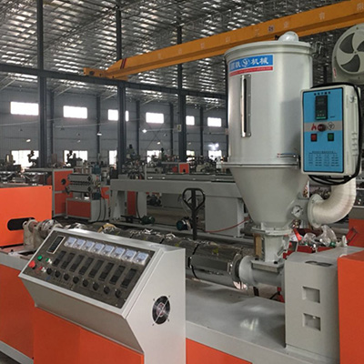 База по производству стержней из СВМПЭ официально введена в эксплуатацию – Создание эталона для крупнейшего производства стержней из СВМПЭ в Северном Китае