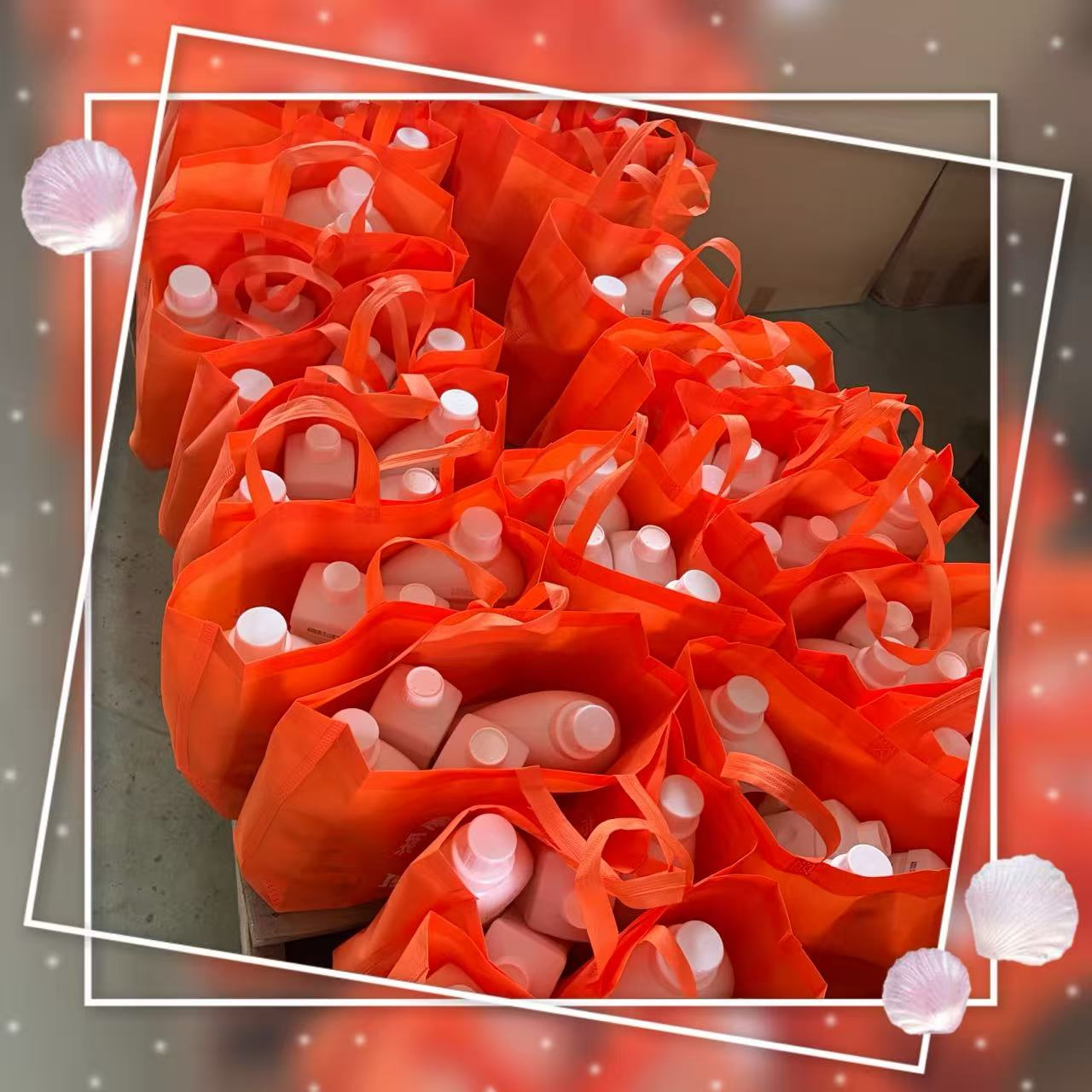 Праздник середины осени: «Цзянсу Жуйбо Оптоэлектронные Технологии» вручила праздничные подарки всему коллективу