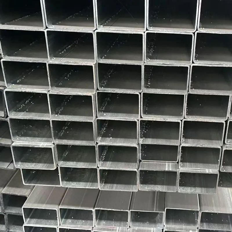 Квадратнаяпрямоугольная труба 40-60 мм