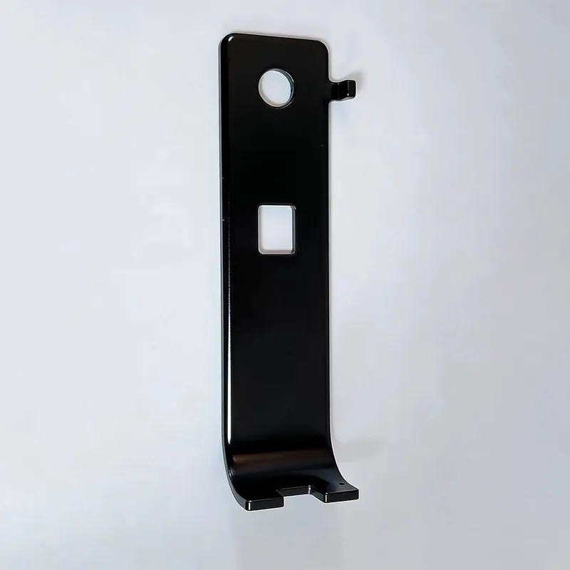 Крепежные кронштейны для автомобильных жгутов проводов