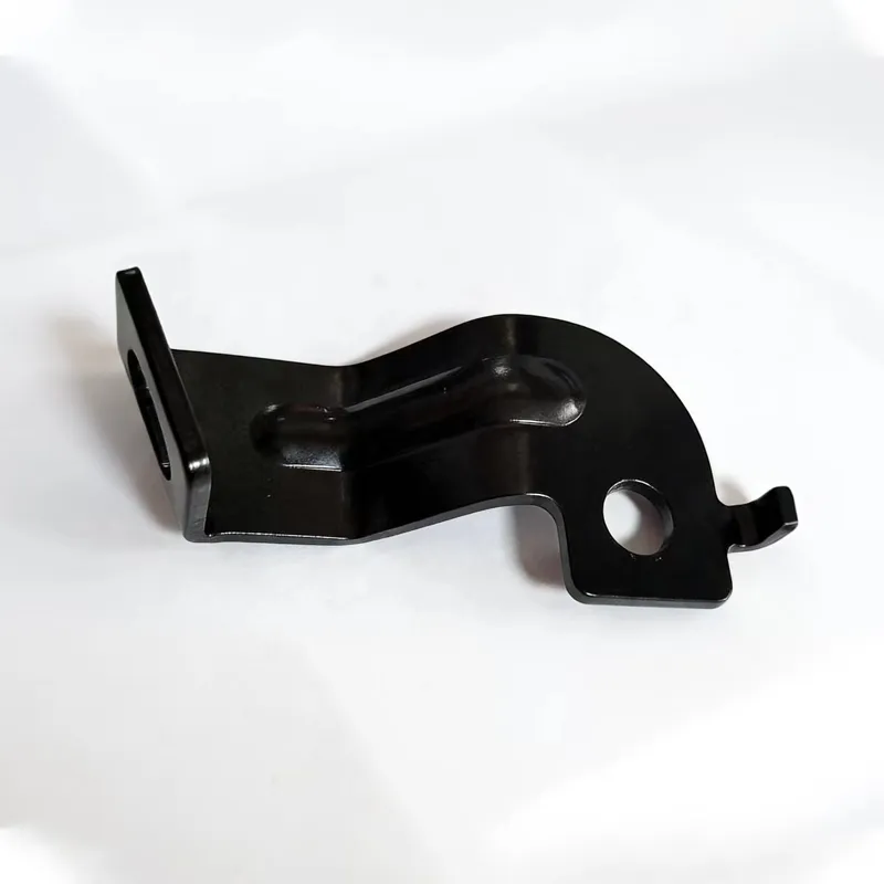 Крепежные кронштейны для автомобильных жгутов проводов