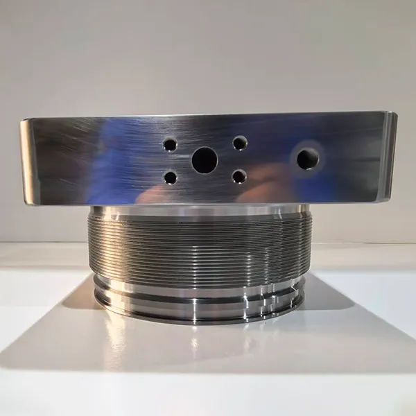 Нижняя крышка гидроаккумулятора (квадратная фланцевая)