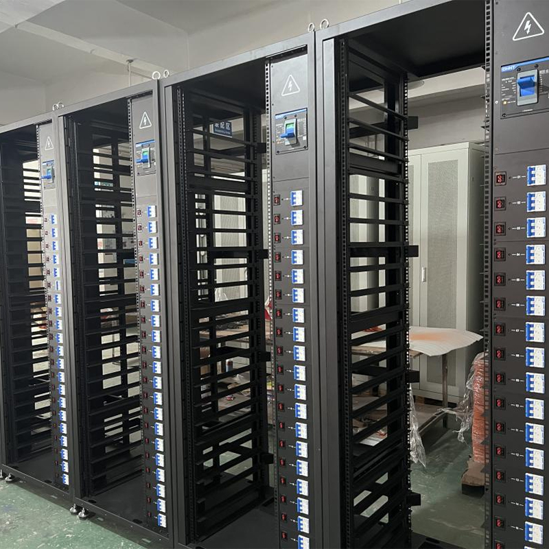 Новое поколение интеллектуальных прецизионных распределительных шкафов поступило в серийное производство, способствуя модернизации инфраструктуры вычислительных мощностей центров обработки данных