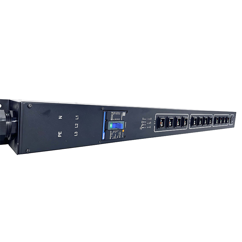 Трехфазный PDU, 12 розеток P34 с общим термомагнитным автоматическим выключателем