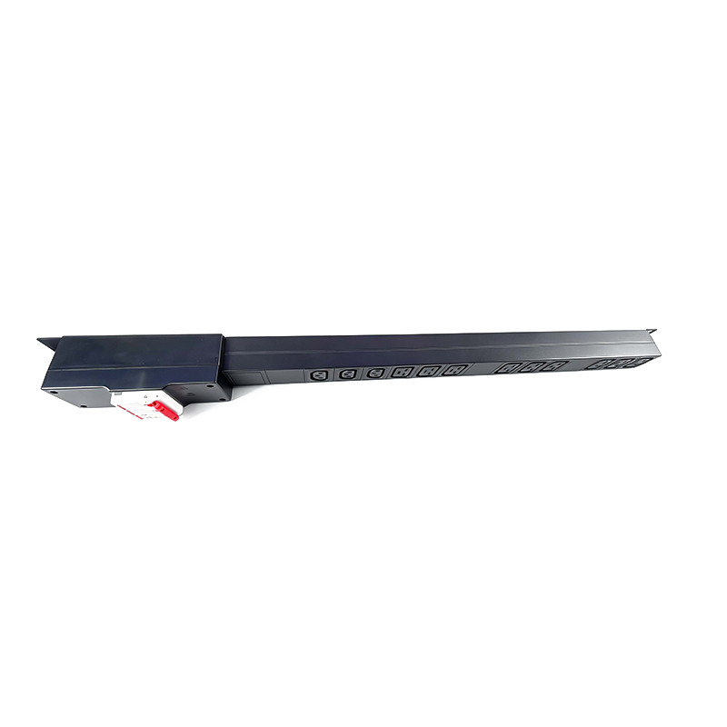 Трехфазный PDU, 3 розетки C13 + 9 розеток C19