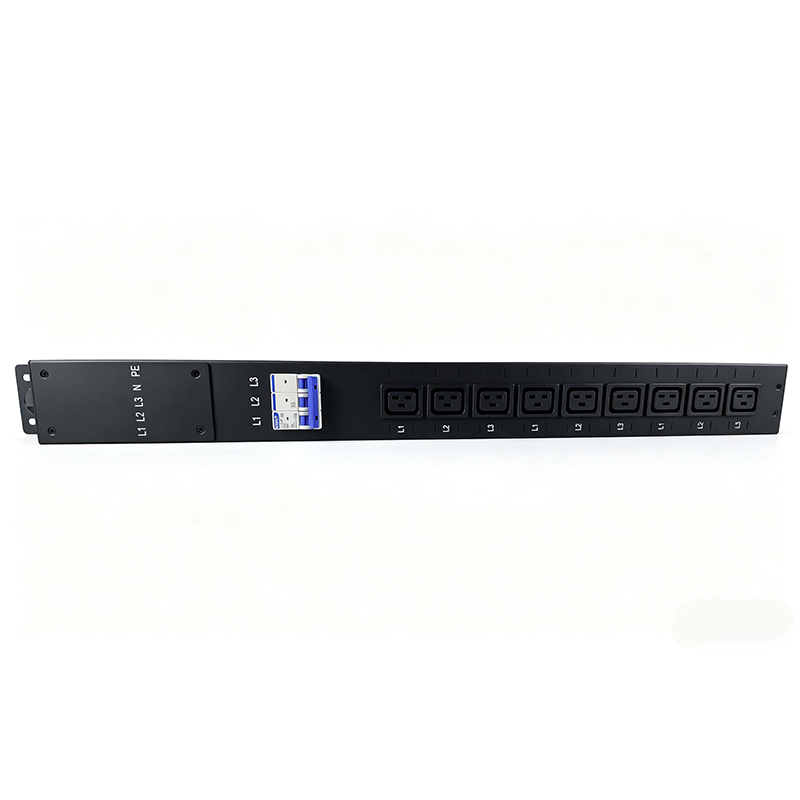 Трехфазный PDU, 9 розеток C19