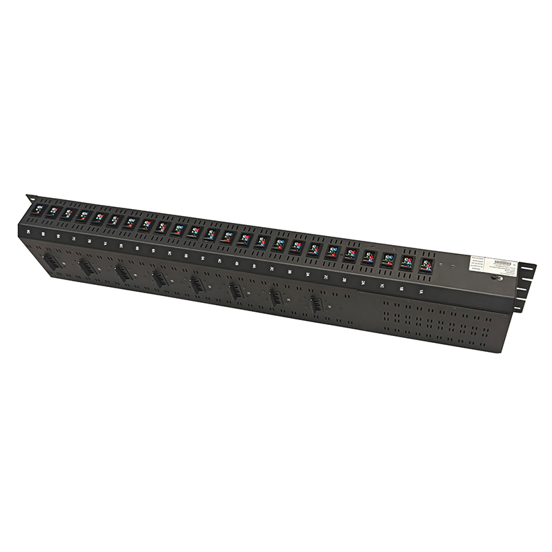 Трехфазный интеллектуальный PDU, 24 розетки P34