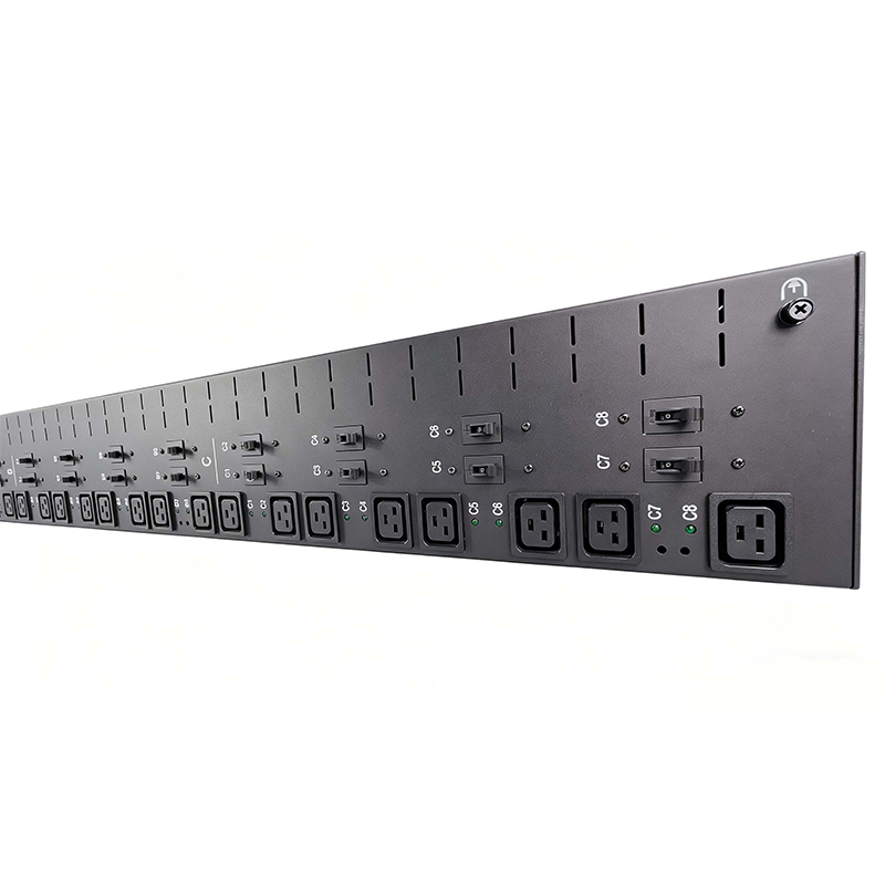 Трехфазный интеллектуальный PDU с 24 розетками C19