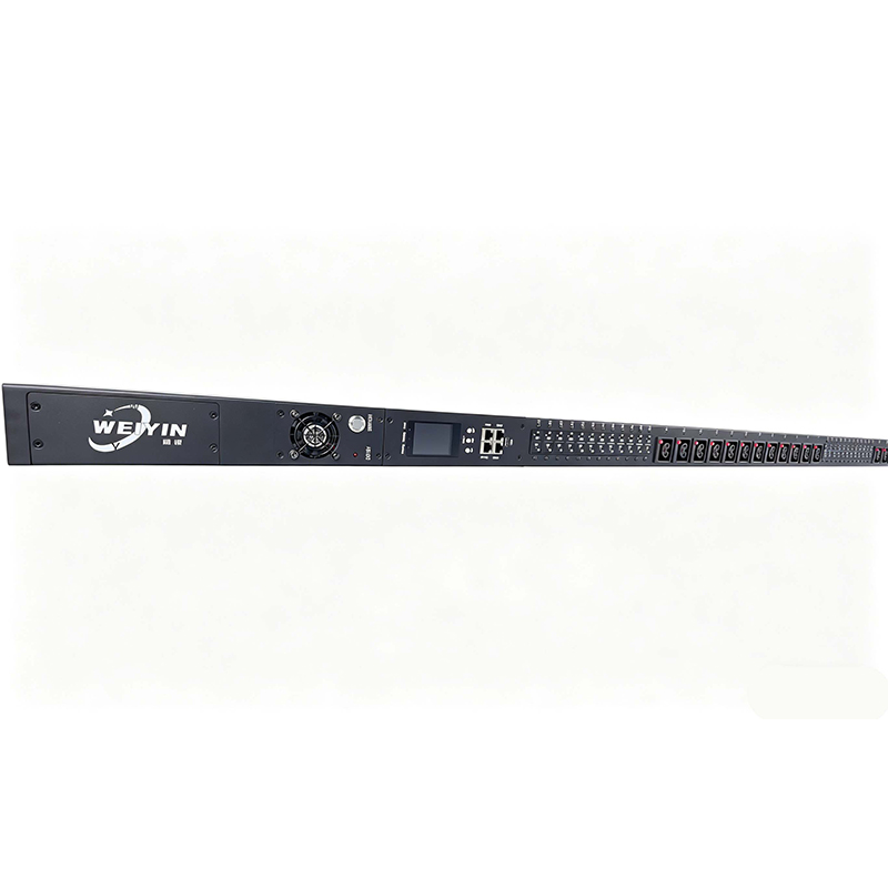 Трехфазный интеллектуальный PDU с 24 розетками C39