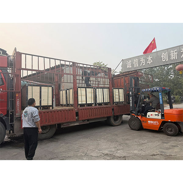 Наши болты с шестигранной головкой стандарта DIN успешно отгружены и отправлены, поддерживая зарубежные инженерные проекты