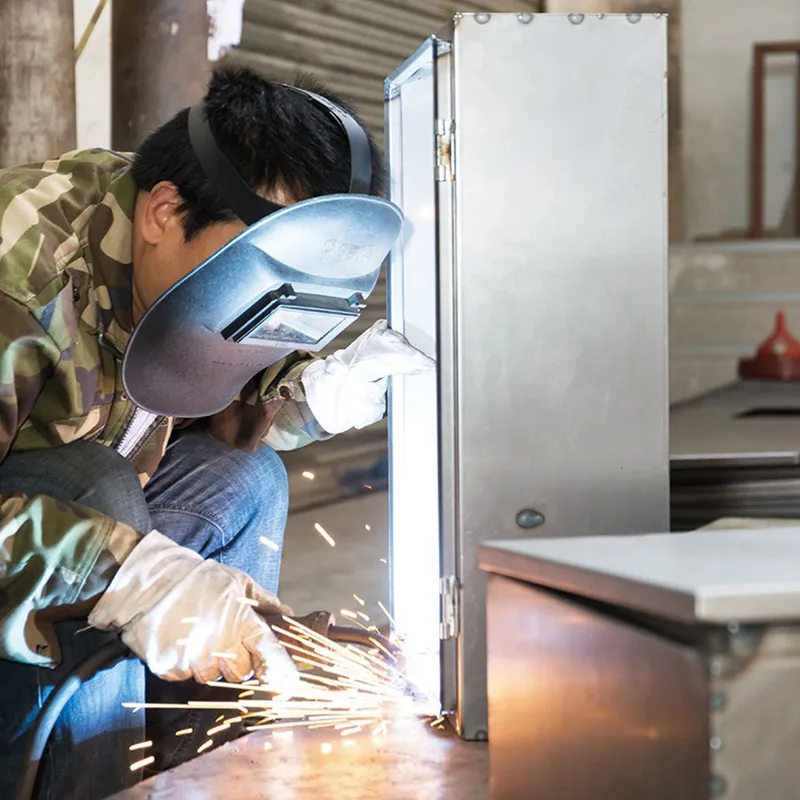 Ключевые преимущества китайских предприятий по производству листового металла и метизов при освоении внешнеторгового рынка России