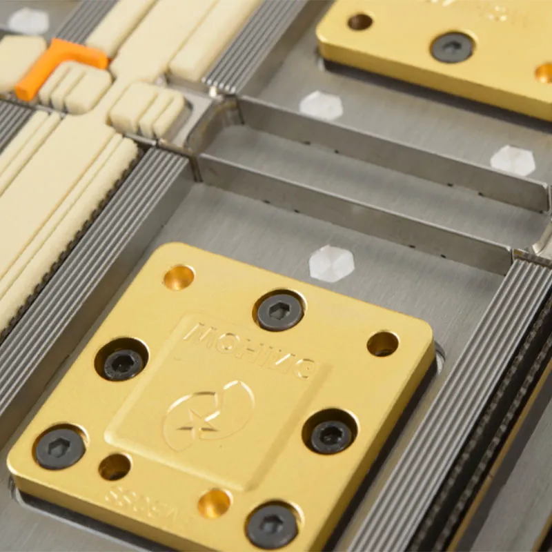 Сэндвич-штанцформа для совмещенной вырубки и тиснения за одну операцию