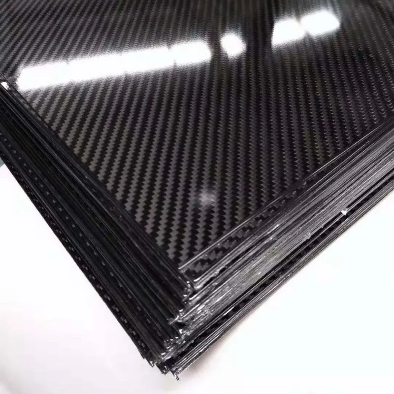 Глянцевая углепластиковая плита