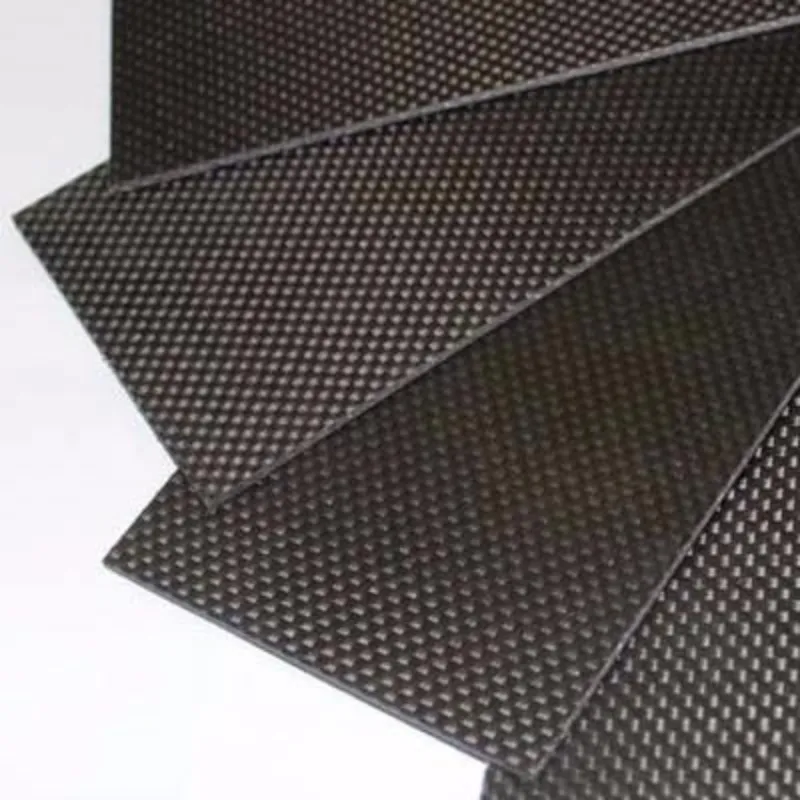 Углепластиковая плита с полотняным переплетением