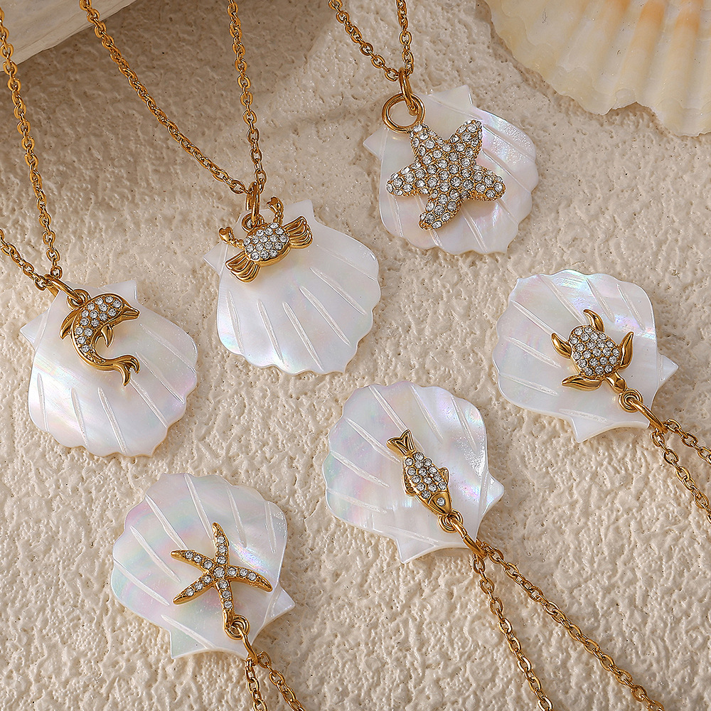 Ожерелье с белой раковиной для женщин, золотистая цепочка из нержавеющей стали 40+5 см, морское украшение со стразами