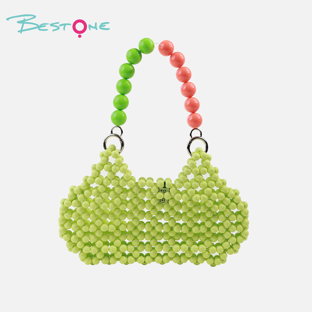 Ручная сумка из акриловых бусин в мятно-зелёном цвете — 24×2.5×14 см