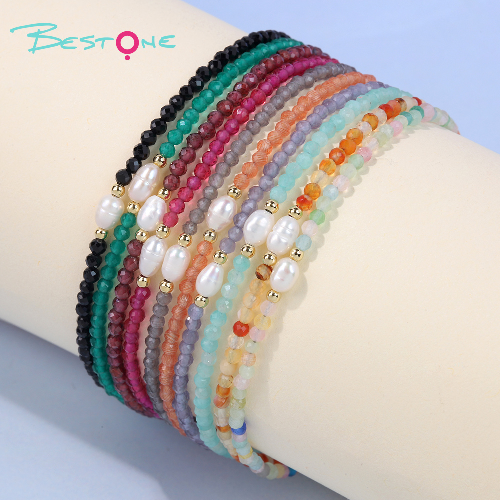 Браслет с гранёными бусинами 3 мм и барочным жемчугом, позолоченная фурнитура, регулируемая длина