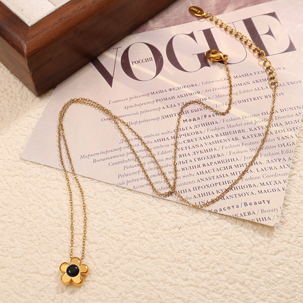 Колье с подвеской “Цветок” из нержавеющей стали под золото с кристаллом – цепочка 45+5 см