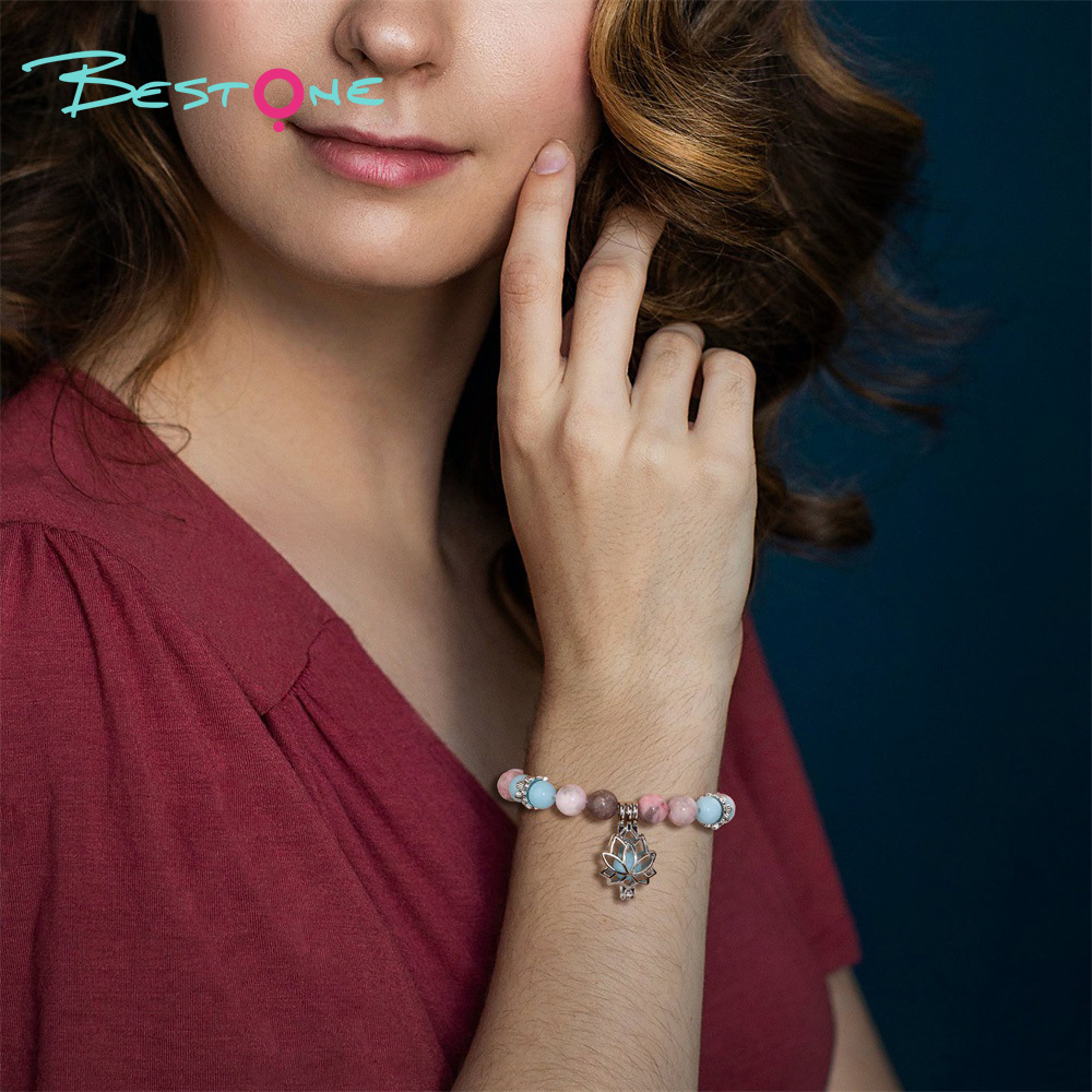 Браслет с светящейся бусиной и подвеской «Лотос-магический бокс» из бусин 8 мм, на эластичной нити