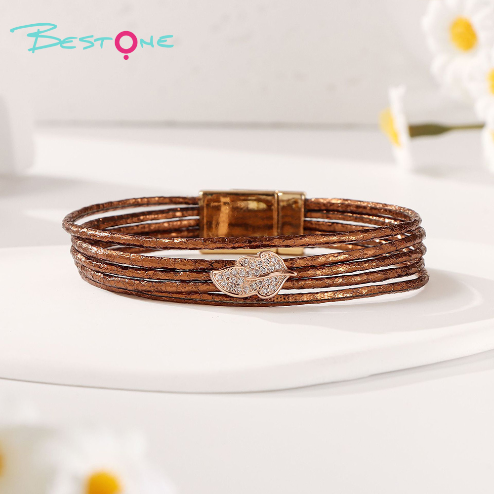 Женский многослойный кожаный браслет с листом и стразами, магнитная застёжка, модное украшение оптом