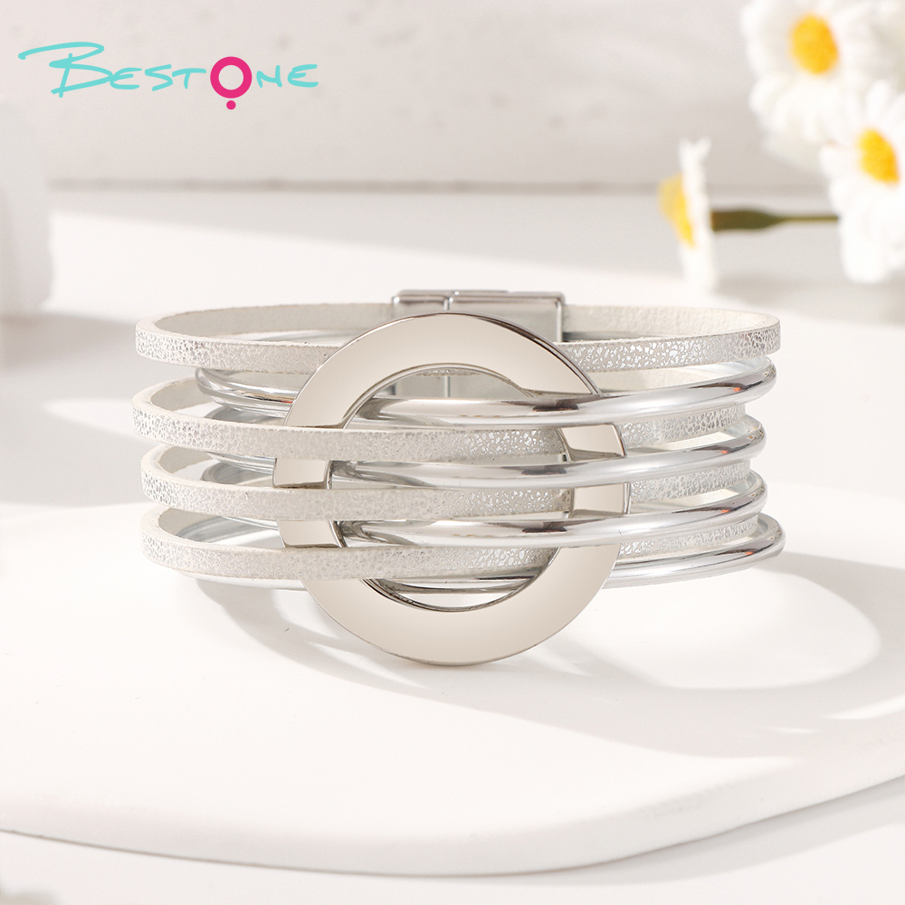 Женский многослойный кожаный браслет с геометрическими металлическими элементами