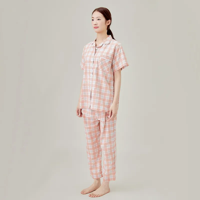 Женская пижама из ткани сирсакер, окрашенной в пряже