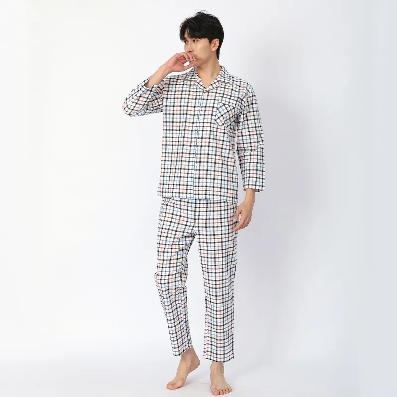 Пижама с длинными рукавами из 100% хлопка, сшита из ткани сирсакер, окрашенной в пряже