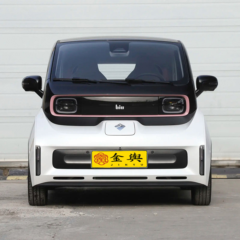 Поддержанный Baojun E300 2021, Xiao Biu Plus Galaxy Future Edition