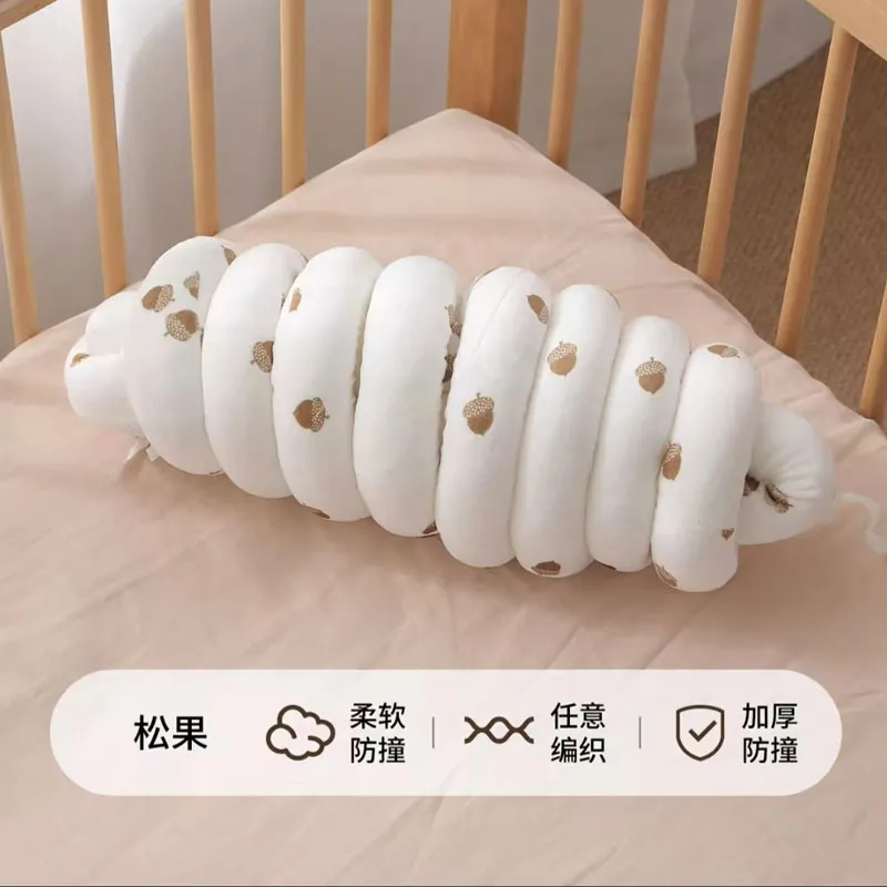 Бортик в детскую кроватку Z702