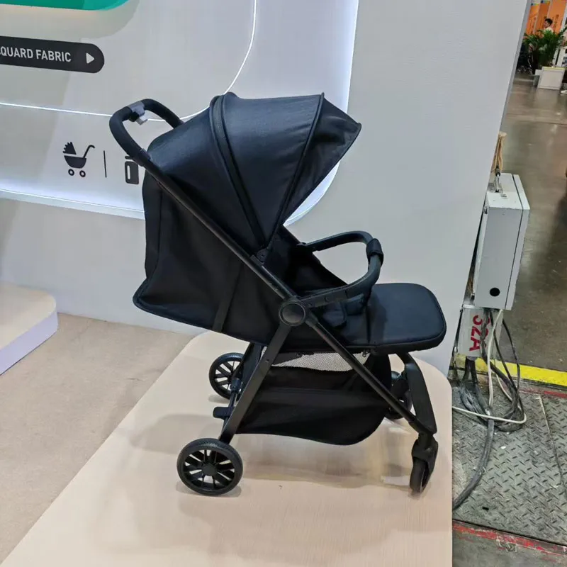 Детская коляска M301