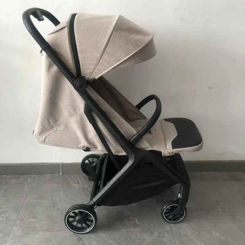 Детская коляска M302