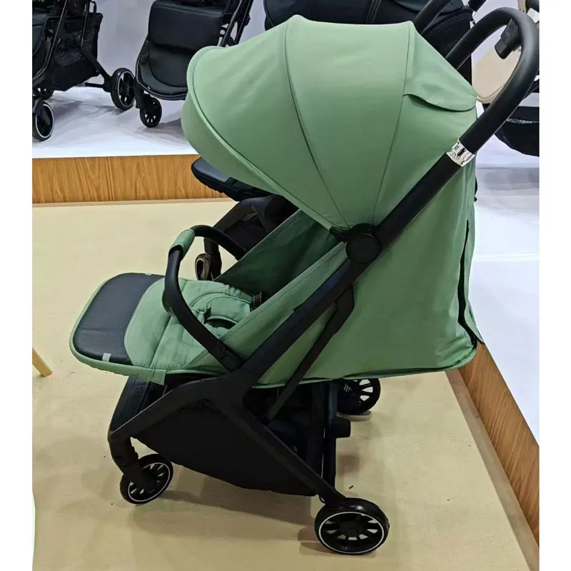 Детская коляска M302