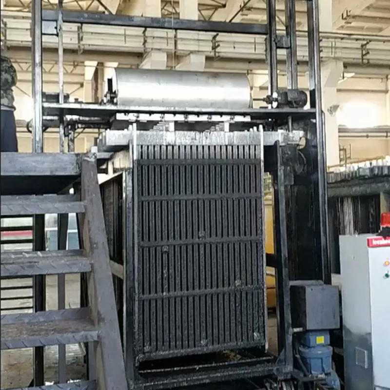 Автоматическая машина для чистки свинцовых анодных пластин