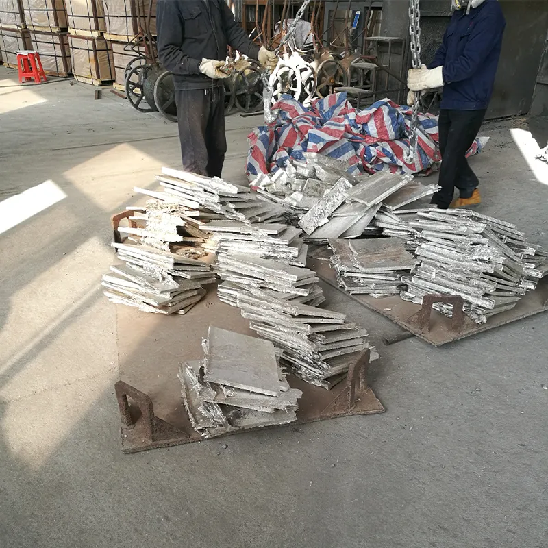 Линейная литьевая машина для серебряных анодных пластин