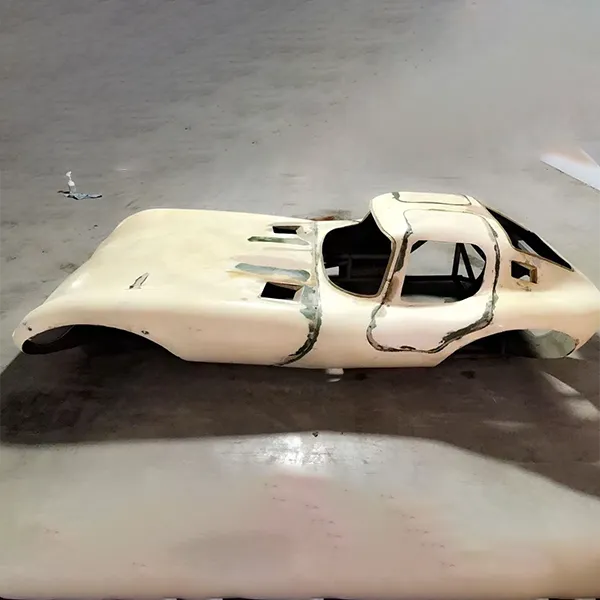 Композитные автомобильные корпуса и декоративные элементы