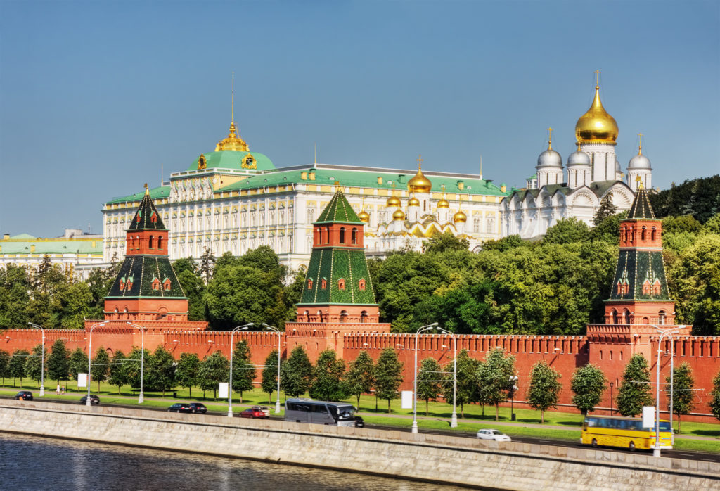 Россия снова не смогла продать долю в золотодобывающей компании UGC.