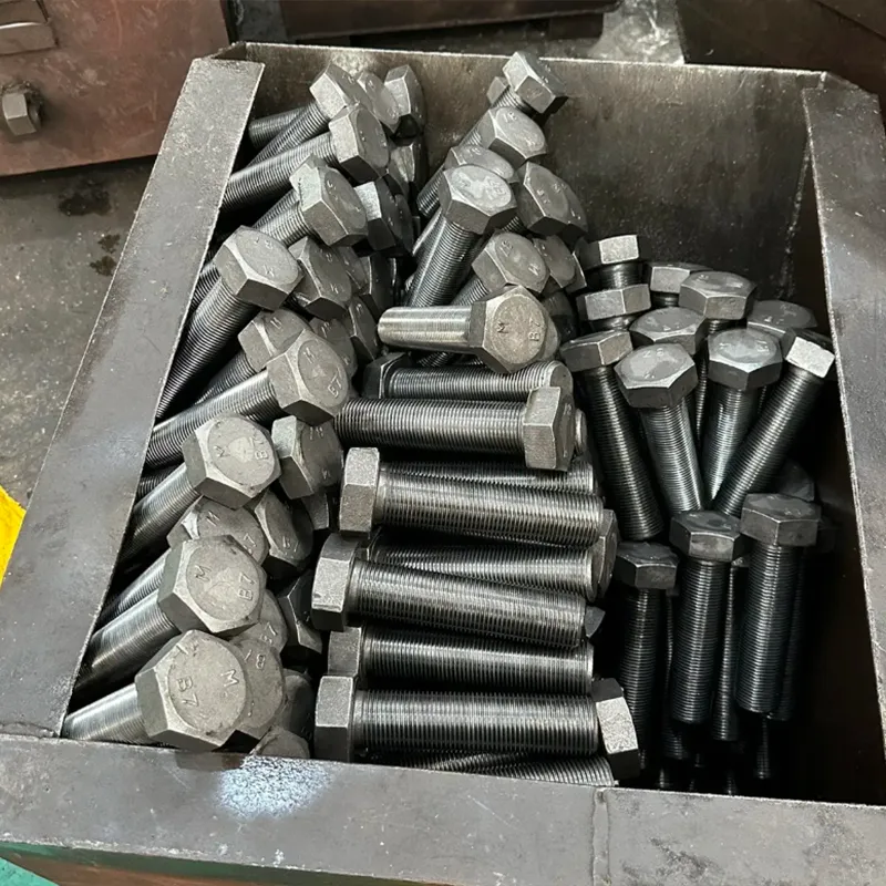 Крепежные изделия