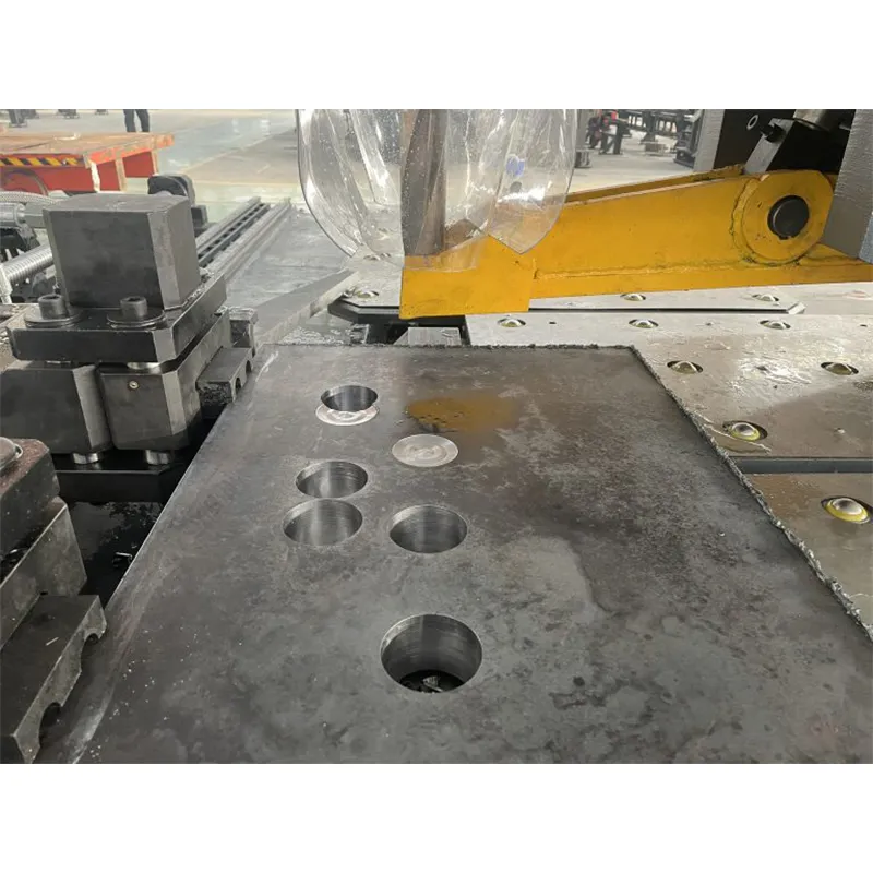 Сверлильный станок для листовой стали с C-образной конструкцией с ЧПУ . МОДЕЛЬ:HD1280