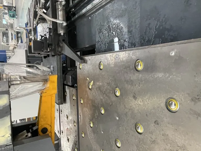 Сверлильный станок для листовой стали с C-образной конструкцией с ЧПУ . МОДЕЛЬ:HD1280