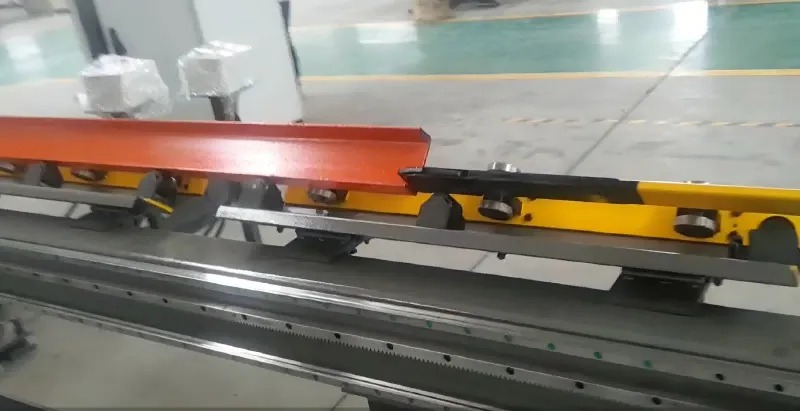 Универсальный станок для пробивки и резки уголка, швеллера и листа с ЧПУ, JBX1010, JBX1612