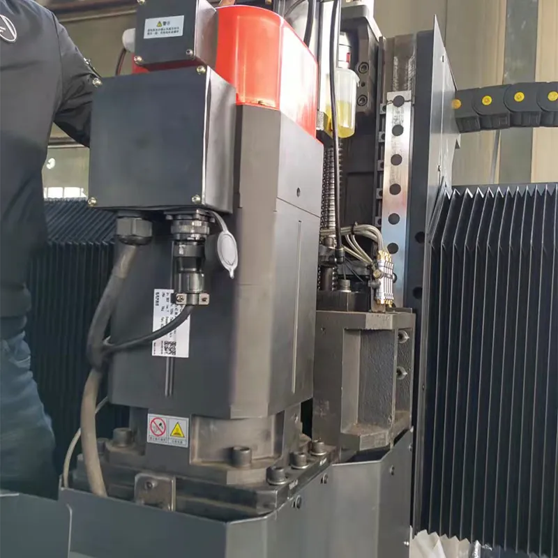 Портальный Сверлильно-фрезерный станок с гидравлическим патроном с ЧПУ. PHD1212