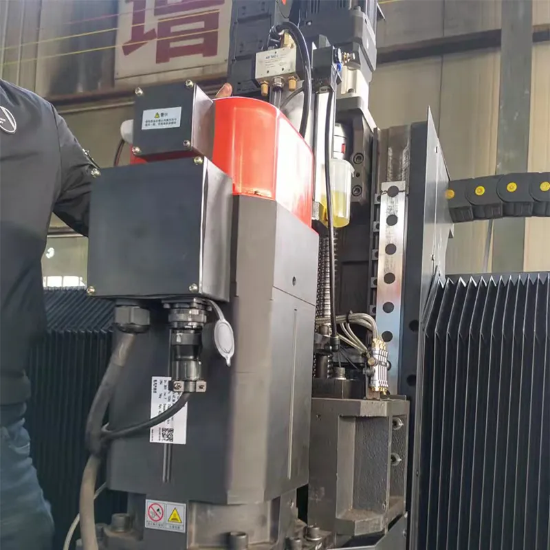 Портальный Сверлильно-фрезерный станок с гидравлическим патроном с ЧПУ. PHD1212