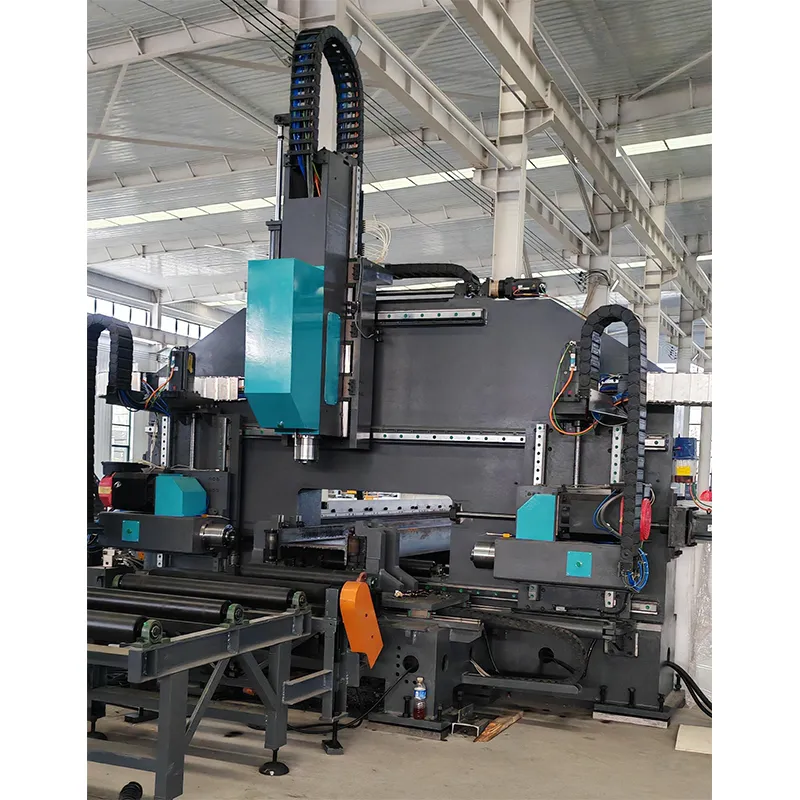 Автоматический Трёхкоординальный сверлильный станок для двутавровой балки. CBD700