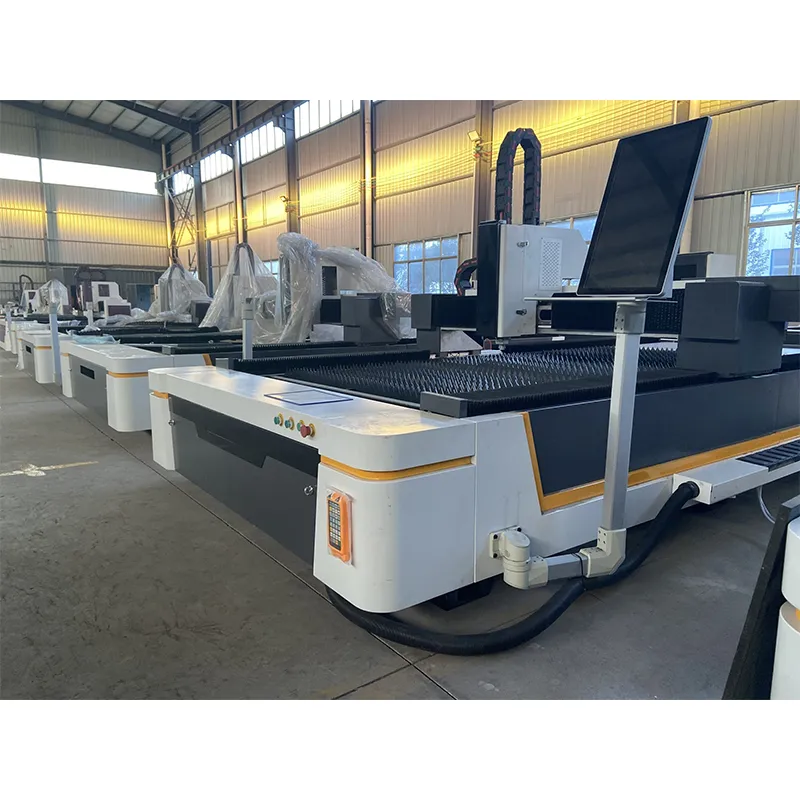 Волоконно-Лазерный станок для резки листового металла ,Model: FR-3015, 6000W.