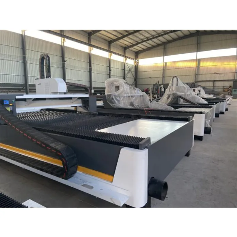 Волоконно-Лазерный станок для резки листового металла ,Model: FR-3015, 6000W.