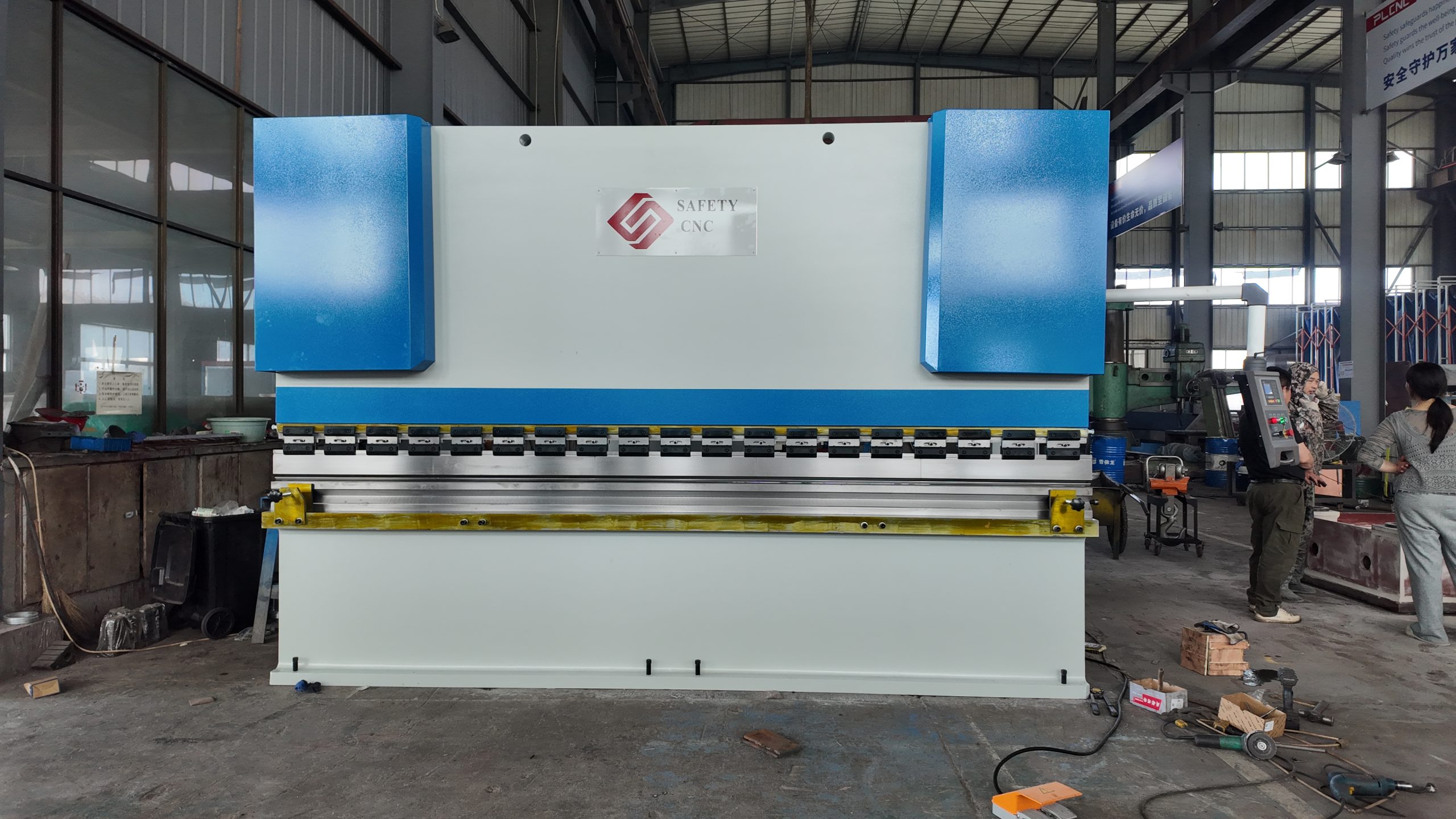 Китайские производители Jinan Safety CNC Machine company осваивают российский рынок: поставки гидравлических листогибочных станка набирают обороты