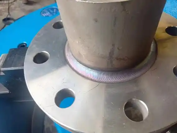 Сварка фланцев лазером: будущее промышленности?