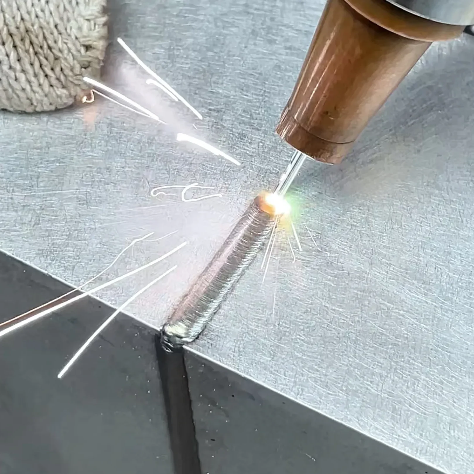 Лазерный сварочный аппарат: как не ошибиться с выбором и мощностью