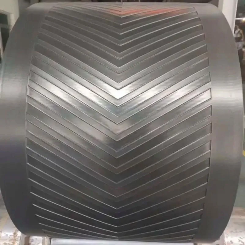 Конвейерная лента с шевронным рисунком